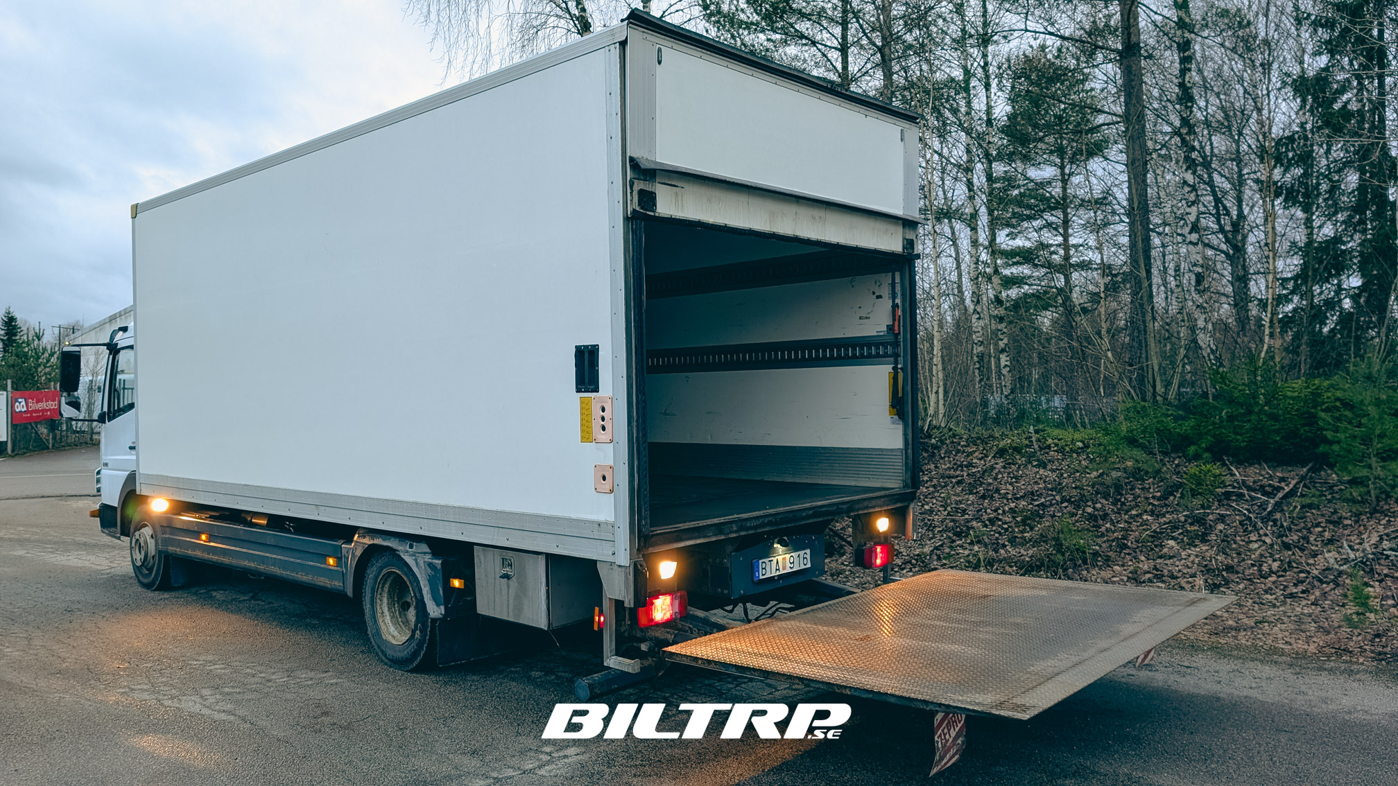 Mercedes Atego 818 skåp bakgavellift